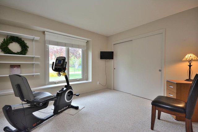 W224N2618 Ridgewood LANE, Waukesha, WI 53186