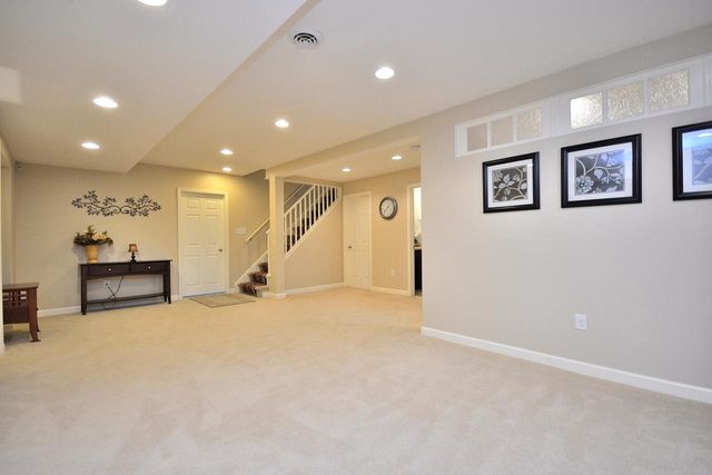 W224N2618 Ridgewood LANE, Waukesha, WI 53186