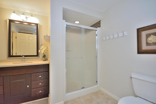 W224N2618 Ridgewood LANE, Waukesha, WI 53186