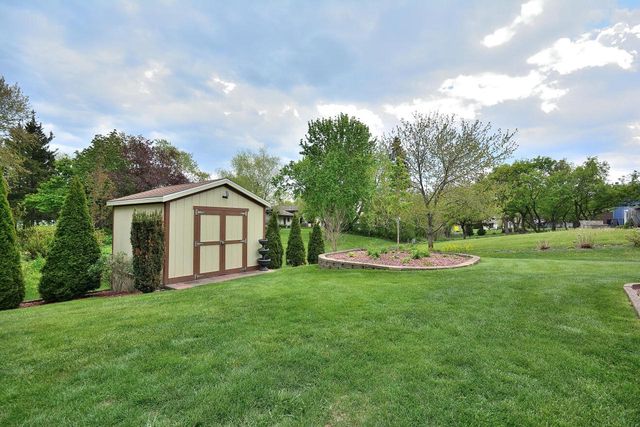W224N2618 Ridgewood LANE, Waukesha, WI 53186