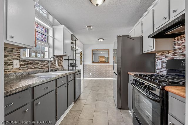 313 Cherrybark Place, Greenwood, AR 72936