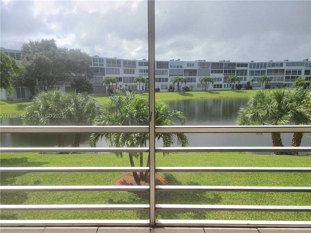 82 Oakridge G 82 82, Deerfield Beach, FL 33442