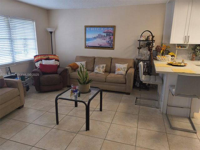 82 Oakridge G 82 82, Deerfield Beach, FL 33442