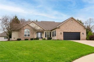 4456 Red Panda Circle NW, Massillon, OH 44646