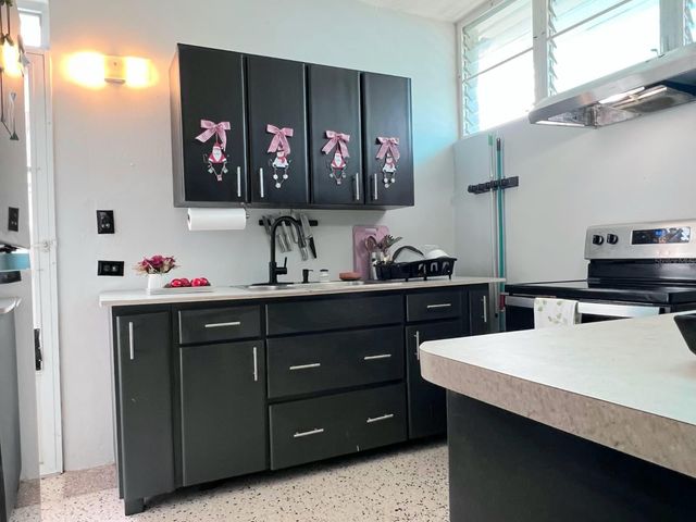 16 URB. LOS MAESTROS, Gurabo, PR 00778