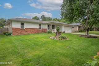 3431 Hawthorn Drive, Joplin, MO 64804