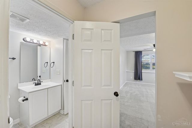 1221 Nottingham Road, Batavia Twp, OH 45102