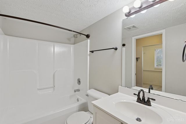 1221 Nottingham Road, Batavia Twp, OH 45102