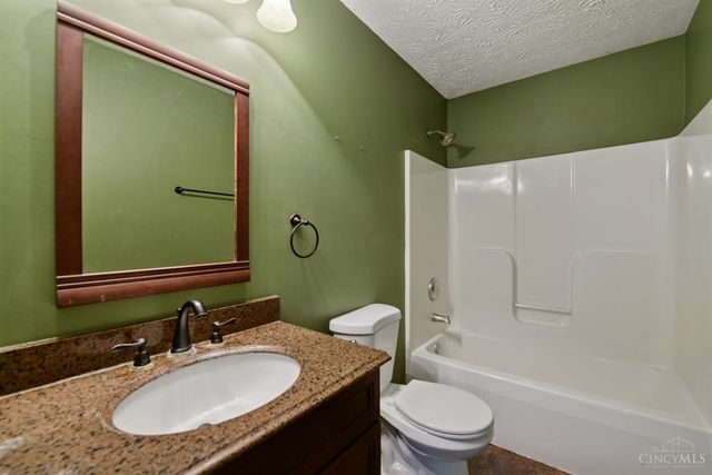 1221 Nottingham Road, Batavia Twp, OH 45102