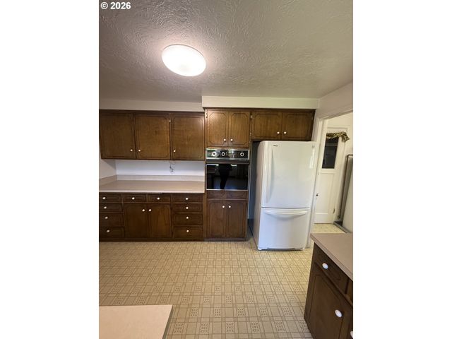 349 VAN DUYN St, Eugene, OR 97401