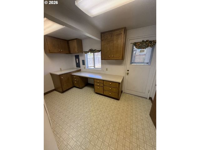 349 VAN DUYN St, Eugene, OR 97401