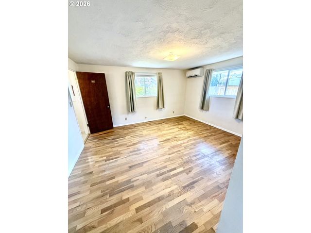 349 VAN DUYN St, Eugene, OR 97401