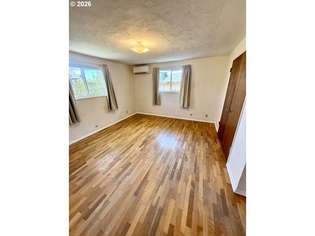 349 VAN DUYN St, Eugene, OR 97401