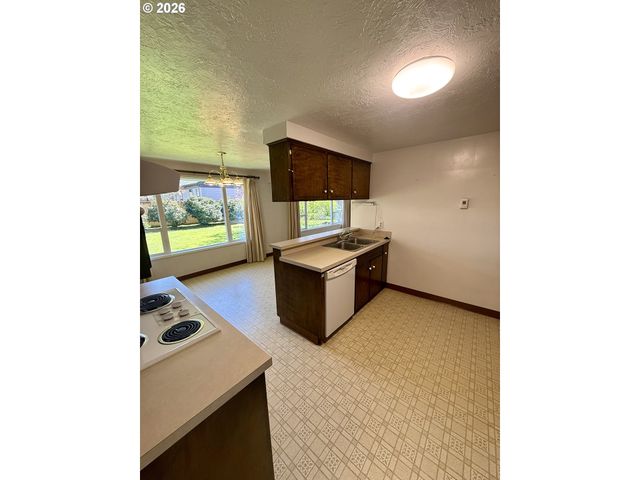 349 VAN DUYN St, Eugene, OR 97401