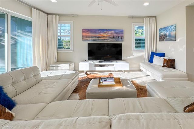 6980 Avalon CIR # 1104, Naples, FL 34112