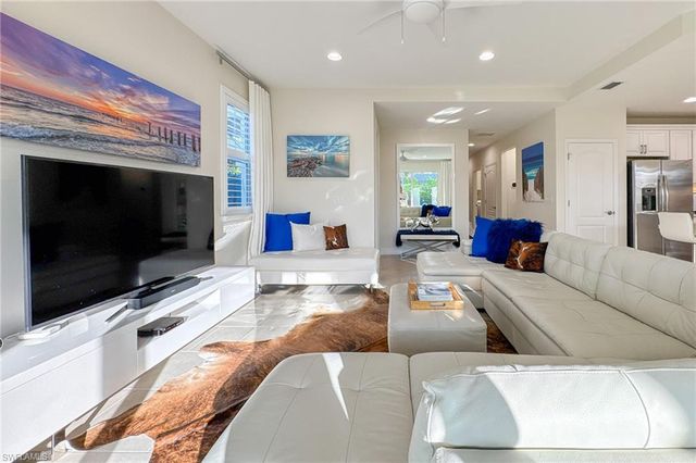 6980 Avalon CIR # 1104, Naples, FL 34112