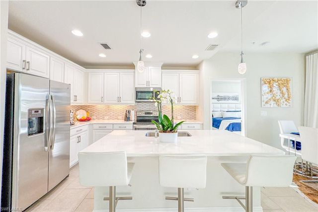 6980 Avalon CIR # 1104, Naples, FL 34112