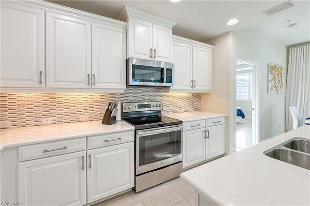 6980 Avalon CIR # 1104, Naples, FL 34112