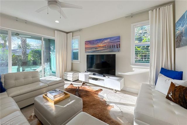 6980 Avalon CIR # 1104, Naples, FL 34112