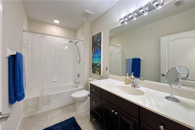 6980 Avalon CIR # 1104, Naples, FL 34112