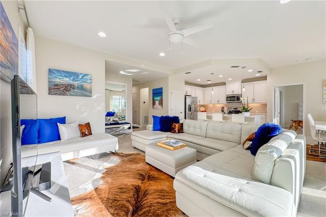 6980 Avalon CIR # 1104, Naples, FL 34112