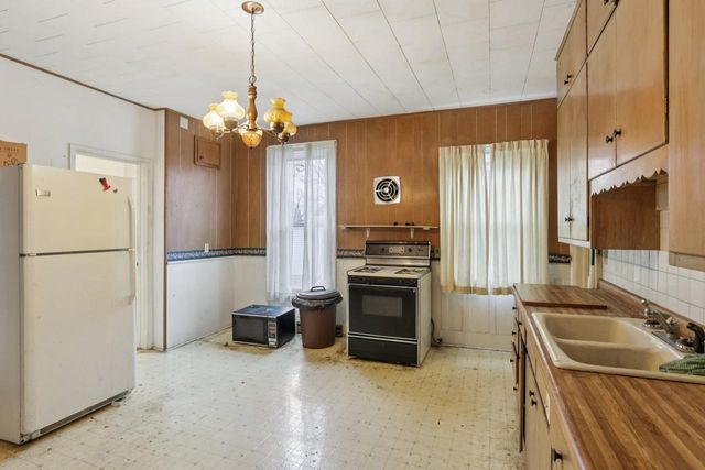 126 Maple Street, Evansville, WI 53536