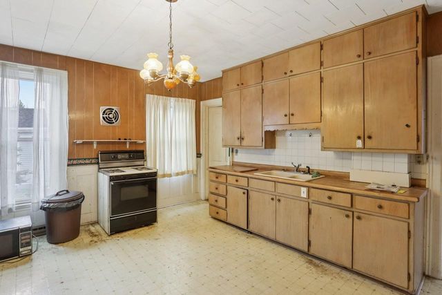 126 Maple Street, Evansville, WI 53536