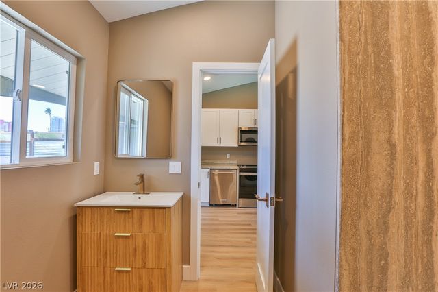 547 Ellen Way, Las Vegas, NV 89104