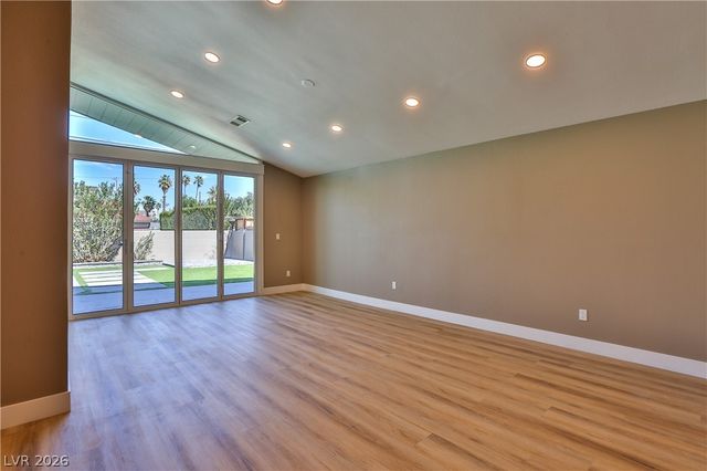 547 Ellen Way, Las Vegas, NV 89104