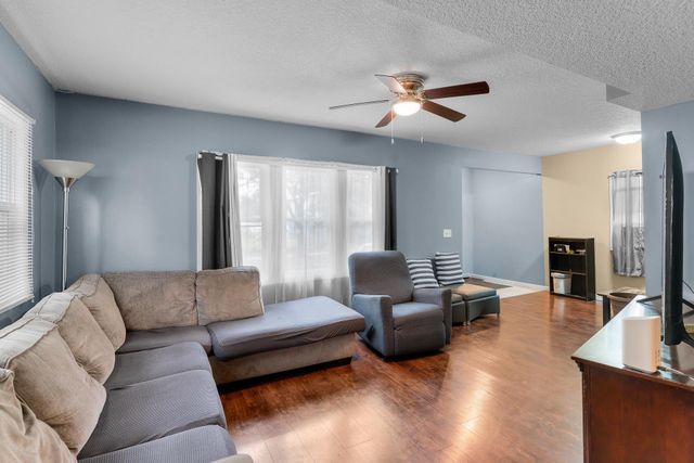 1942 Oliver Avenue N, Minneapolis, MN 55411