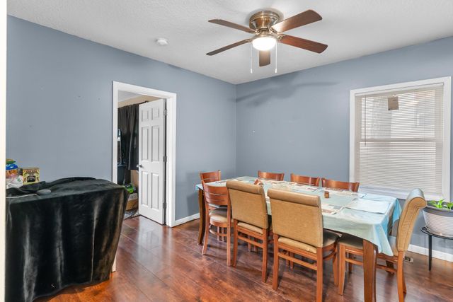 1942 Oliver Avenue N, Minneapolis, MN 55411