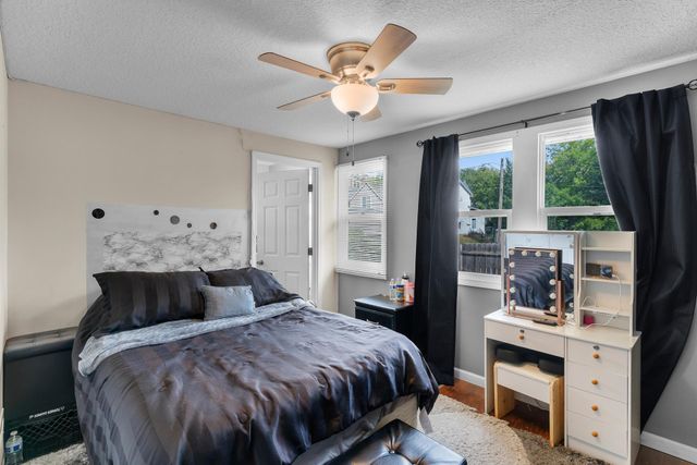 1942 Oliver Avenue N, Minneapolis, MN 55411