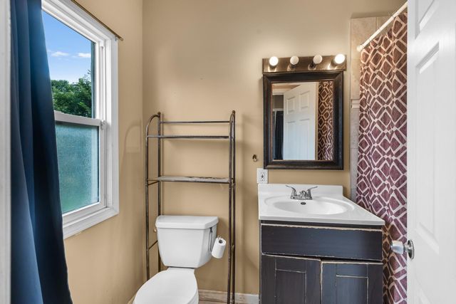 1942 Oliver Avenue N, Minneapolis, MN 55411