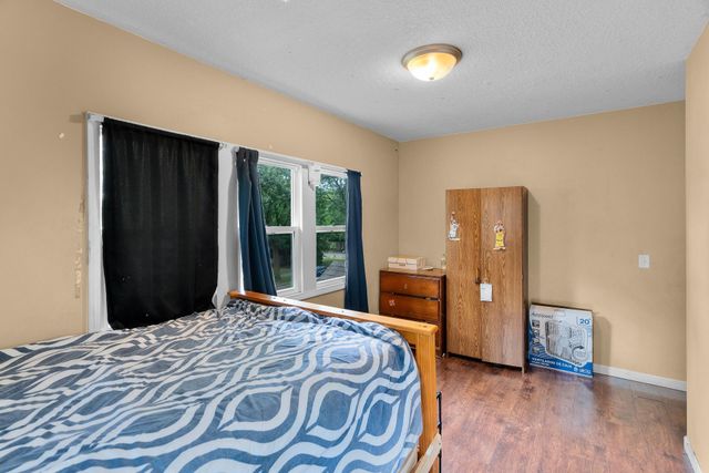 1942 Oliver Avenue N, Minneapolis, MN 55411