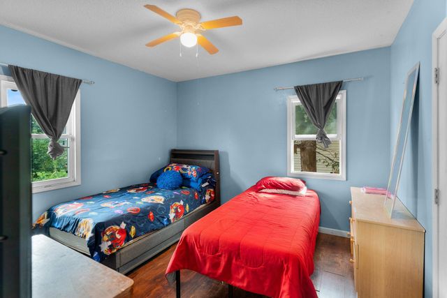 1942 Oliver Avenue N, Minneapolis, MN 55411