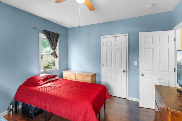 1942 Oliver Avenue N, Minneapolis, MN 55411