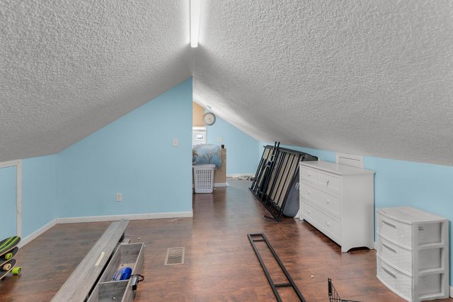 1942 Oliver Avenue N, Minneapolis, MN 55411