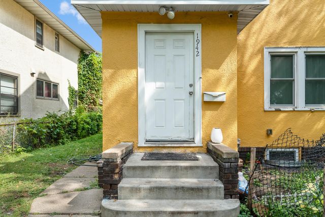 1942 Oliver Avenue N, Minneapolis, MN 55411