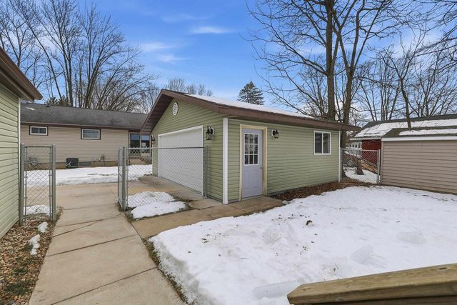 1017 6TH AVENUE, Stevens Point, WI 54481