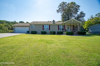 687 E Farrell St, Niota, TN 37826