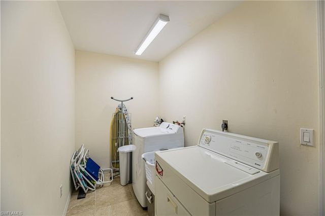 2983 Binnacle DR, Naples, FL 34103