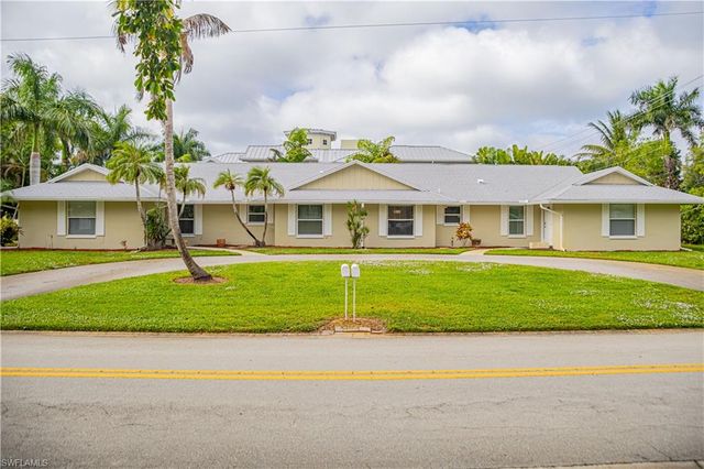 2983 Binnacle DR, Naples, FL 34103