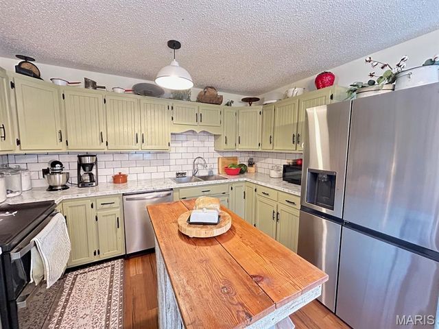 3262 County Road 2330, Salem, MO 65560