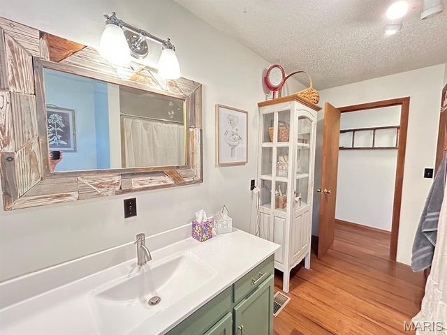 3262 County Road 2330, Salem, MO 65560