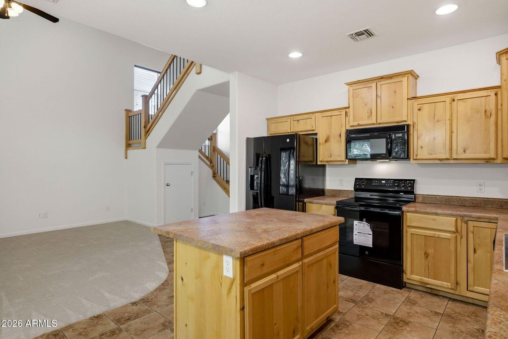 Image 12 of property listing at 5841 SATURN Drive, Lakeside, AZ 85929