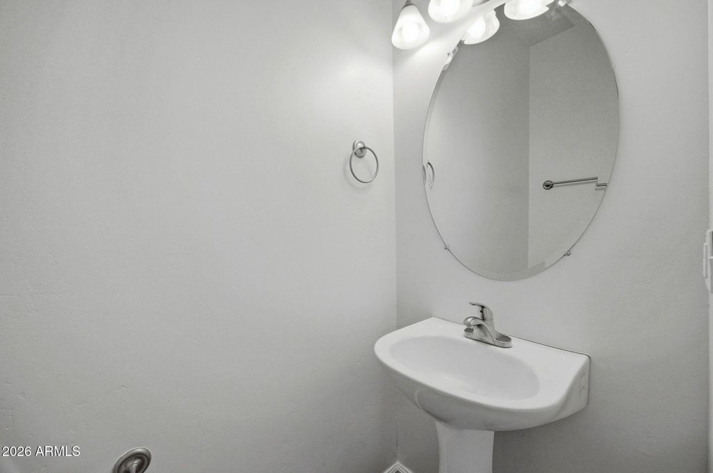 Image 14 of property listing at 5841 SATURN Drive, Lakeside, AZ 85929