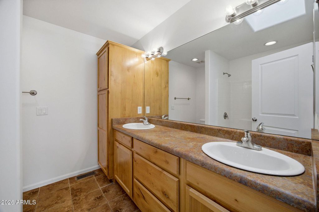 Image 20 of property listing at 5841 SATURN Drive, Lakeside, AZ 85929