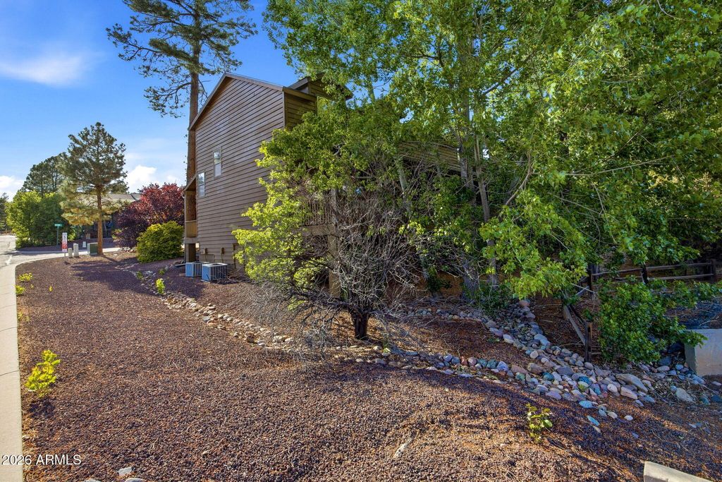 Image 27 of property listing at 5841 SATURN Drive, Lakeside, AZ 85929