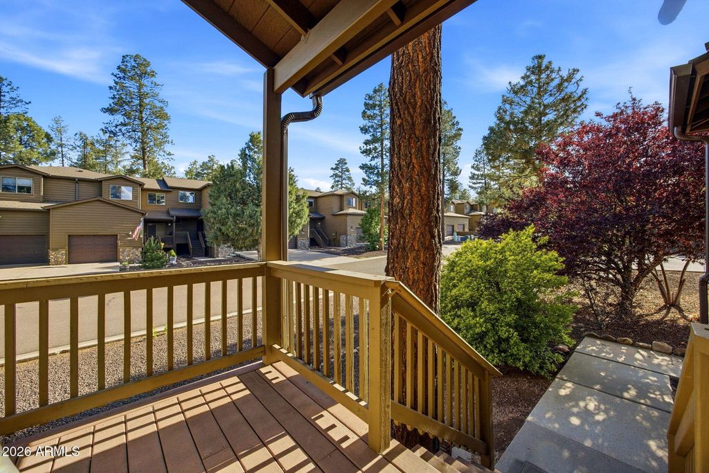 Image 6 of property listing at 5841 SATURN Drive, Lakeside, AZ 85929