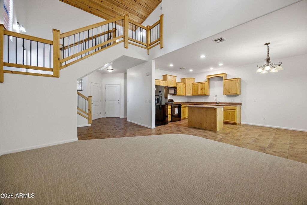Image 9 of property listing at 5841 SATURN Drive, Lakeside, AZ 85929